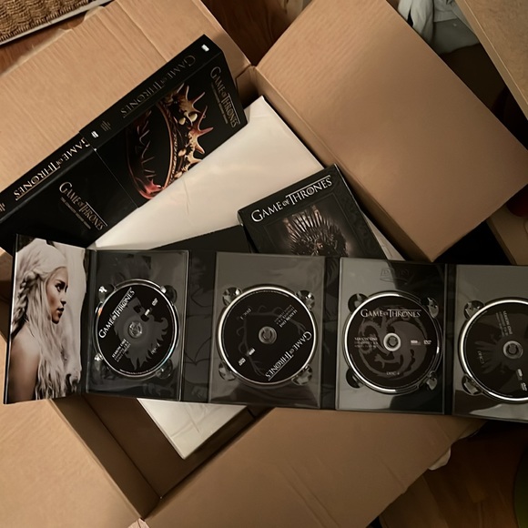 Games of Thrones Season one and two Complete sets - Picture 2 of 5